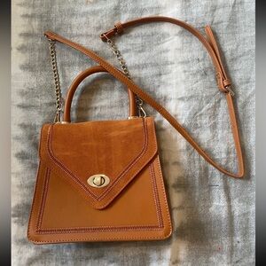 Cross body handbag